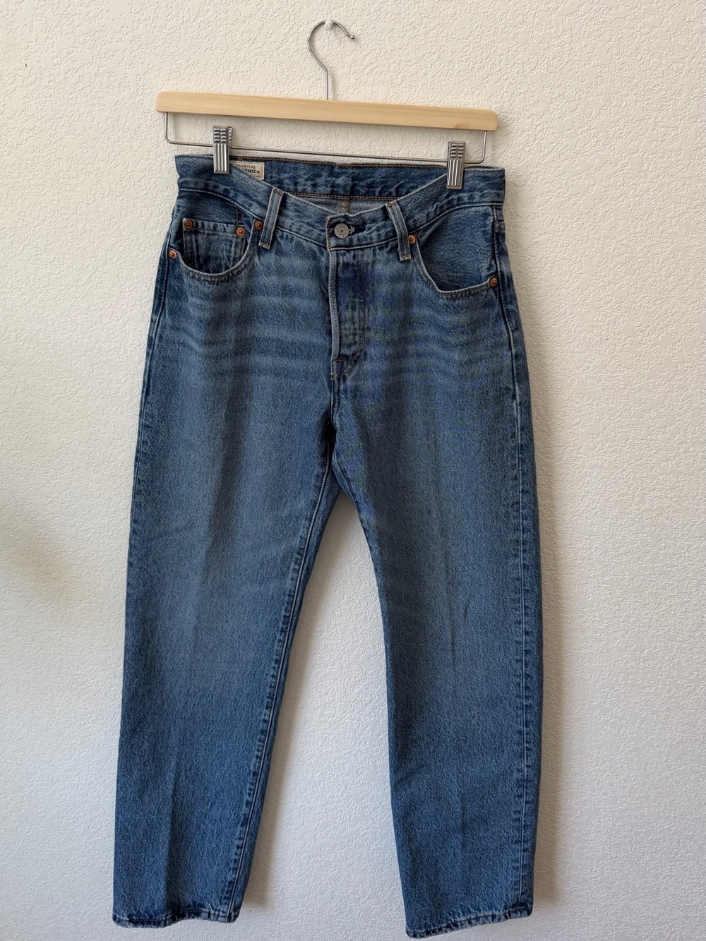 501® 90s W25 L30Women's Jeans Color Not My News Channel - Dark Wash